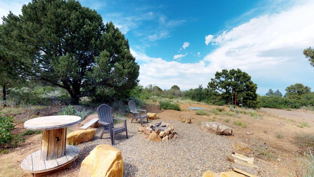White Pine Cabin By Canyonlands Lodging Monticello Exterior photo